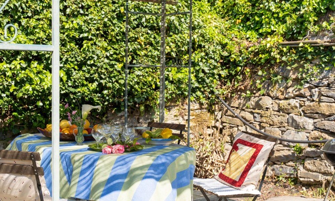 Prela Apartment | Cosy apartment for 9 guests with TV, patio and pets allowed