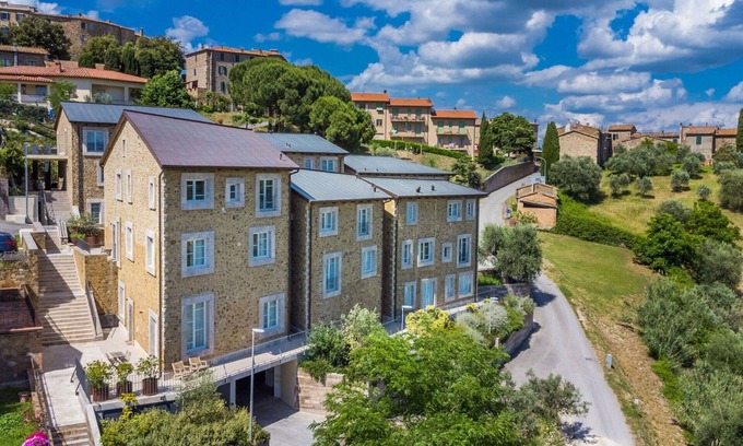 Montalcino Apartment | Cosy apartment for 6 people with WIFI, pets allowed and panoramic view