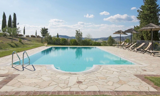 Sughera Villa | Cosy apartment in villa for 5 guests with pool, WIFI, TV, patio, pets allowed and parking
