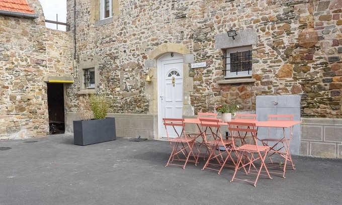 Pirou House | Cosy apartment in villa for 4 guests with WIFI and pets allowed