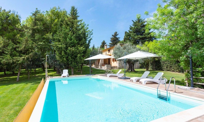 Casalbordino House | Cosy apartment in villa for 6 guests with pool, WIFI, TV and terrace