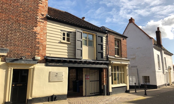 Norwich Apartment | Cosy Apartment Sleeping 2 Close to City Centre