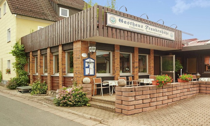 Goessweinstein Apartment | Cosy apartment with terrace and garden access in a quiet wooded area