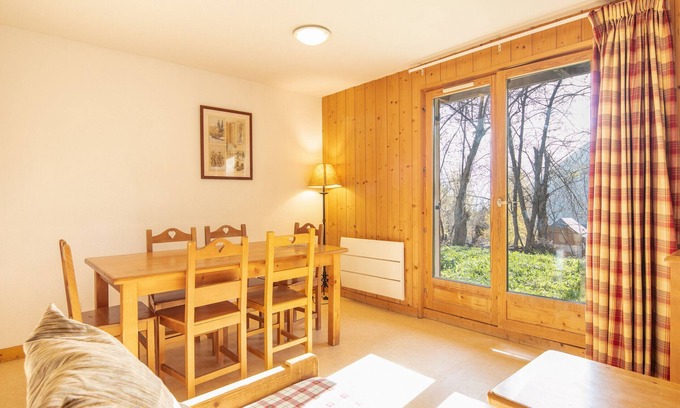 Saint-Sorlin-d'Arves Apartment | Cosy apt 4/6 ppl, terrace, heated pool