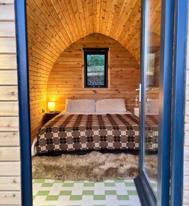 Haverfordwest Other | Cosy Cabin with sea view