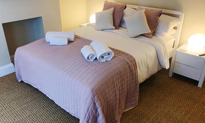 St Leonards-On-Sea Apartment | Cosy Central Hideaway