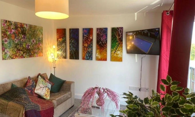Cambridge House | Cosy & Contemporary 4BDR Chesterton House w High Speed WIFI,Gardern & Parking