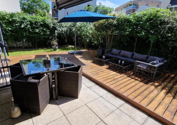 Decines-Charpieu Apartment | Cosy Decines Groupama Stadium-LDLC Arena Climatisé