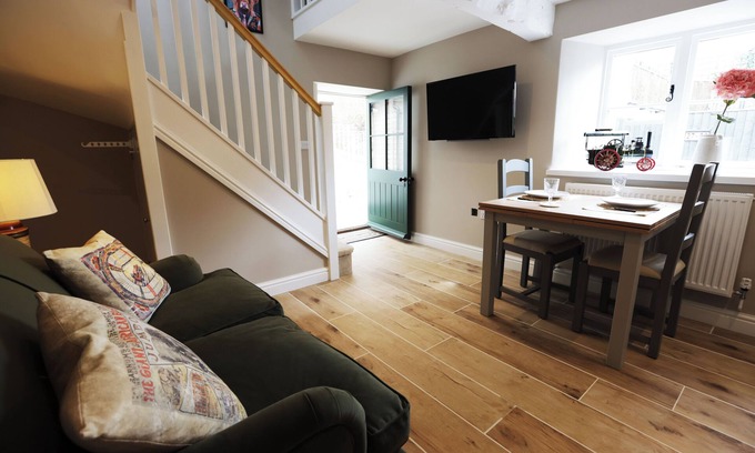 Chipping Norton Cottage | Cosy dog friendly cottage in the heart of Chipping Norton.