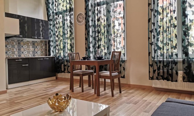 Upper Town Apartment | Cosy Europarlament apartment