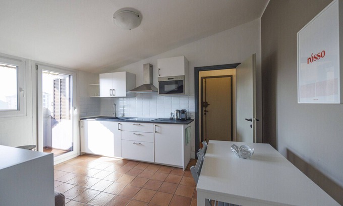 Certosa Apartment | Cosy flat in Fiera district