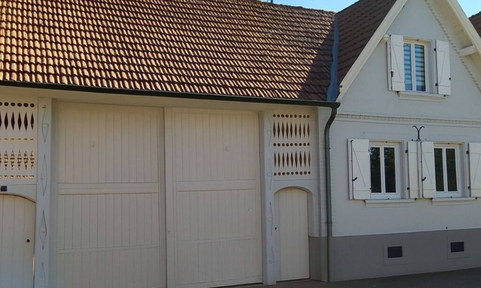 Weitbruch House | Cosy gîte in renovated farmhouse. Spacious bedroom + living room. Pets allowed