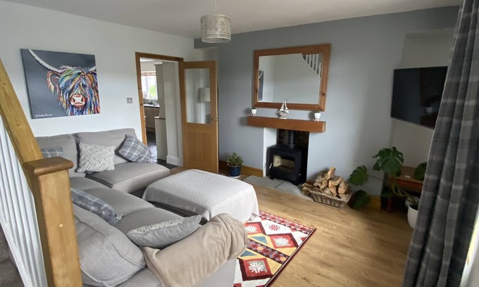 Llanrhidian Higher Cottage | Cosy High Tide Cottage Gower