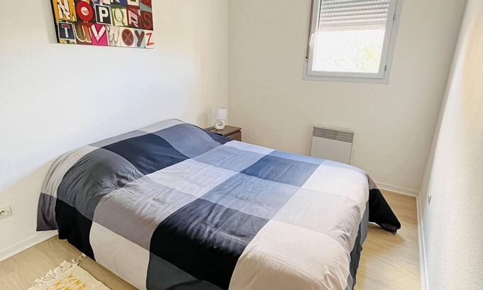 Toulouse West Apartment | Cosy large appartement close to metro, bus ! for single as well as family