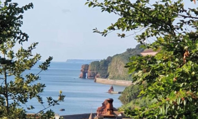 Dawlish Apartment | Cosy & Modern 2-Bedroom Apartment located in a quiet cul-de-sac in Dawlish