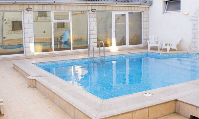 Novi Sad Apartment | Cosy Novi Sad loft, own POOL, Sauna, self check-in