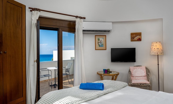 Ialyssos Apartment | Cosy studio ARMONIA for 2 persons with great sea views in Rhodes-Ialysos