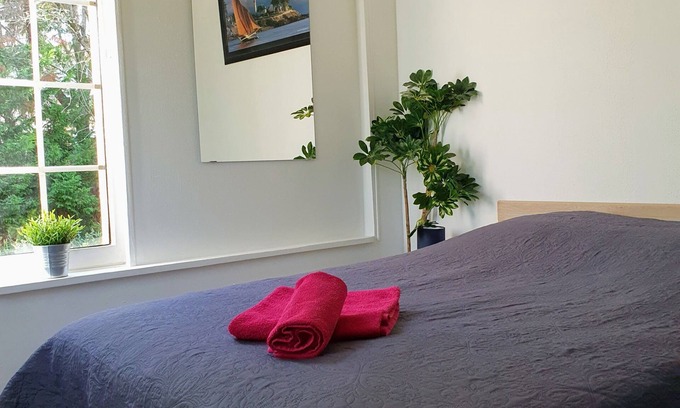 Decines-Charpieu Apartment | Cosy studio in house with garden Near Eurexpo/Groupama Stadium/LDLC Arena