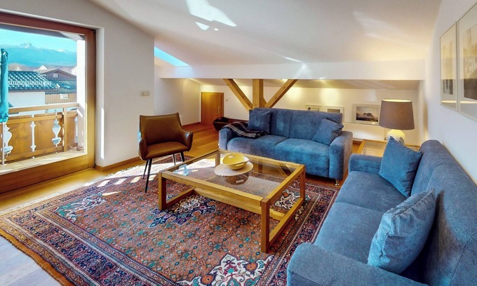 Garmisch-Partenkirchen Apartment | Cosy top-floor apartment with space for four people with amazing panorama balcon