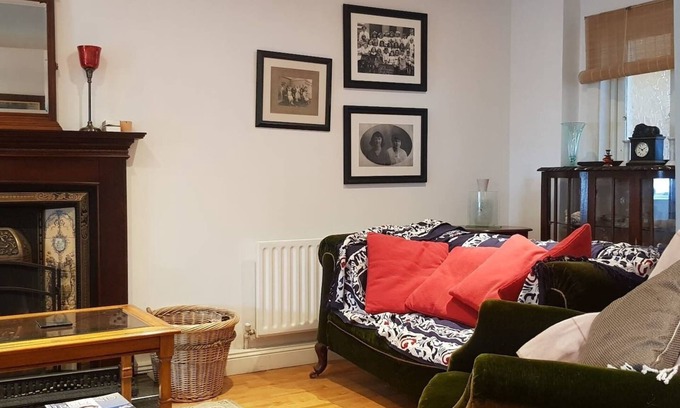 Banagher House | Cosy Townhouse on The Hill in Ireland