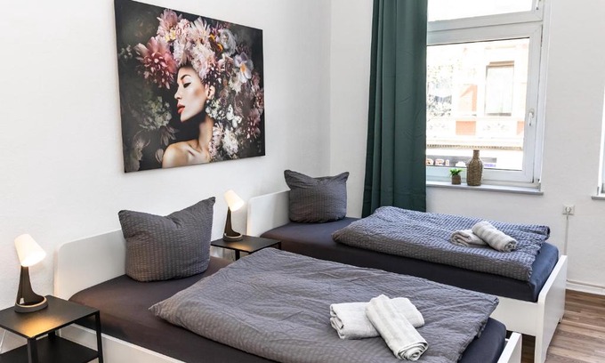 Kray Apartment | CosyHomes24 - TOP-traffic connection and balcony - E01
