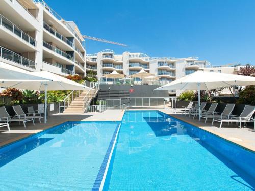 Nelson Bay Apartment | Cote D Azur in the heart on Nelson Bay with a swimming pool