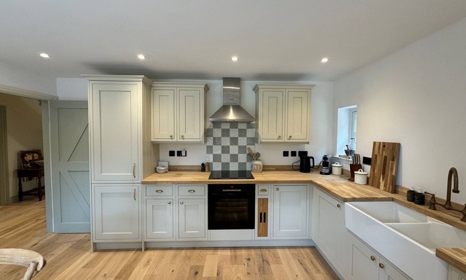 Chadlington Cottage | Cotswold Hideaway near Soho Farmhouse and Daylesford.