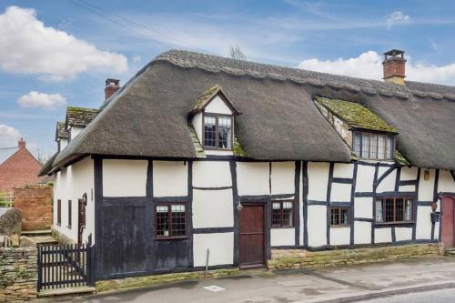 Chipping Campden House | Cotswold Thatched Cottage