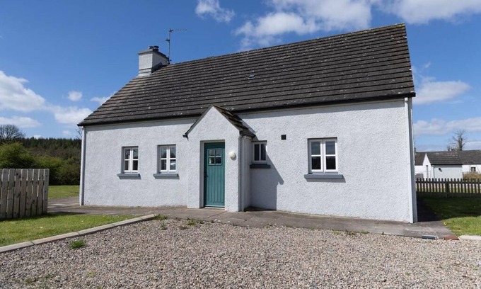 Enniskillen Cottage | Cottage, 3 Bed,Sleeps 7, Free Parking