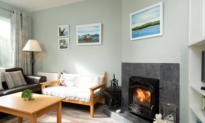 Clifden Cottage | Cottage 420 - Clifden - sleeps 4 guests in 2 bedrooms
