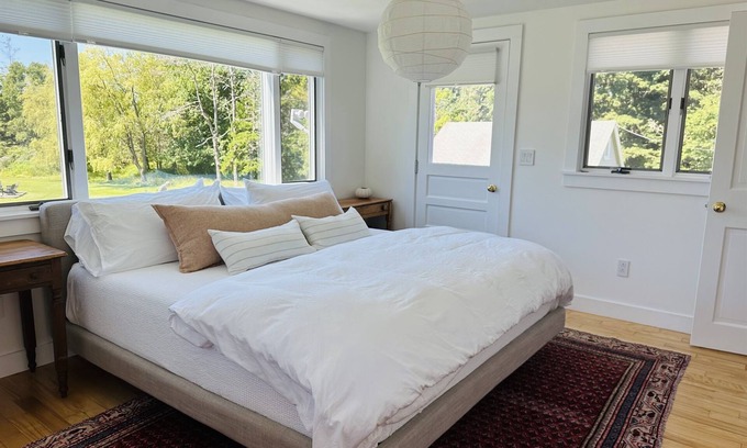 Newagen Cottage | Cottage at Island Point; Charming Coastal Retreat