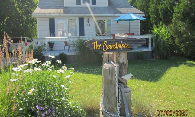 Grand Bend House | COTTAGE AVAILABLE FOR RENT IN THE VILLAGE OF GRAND BEND