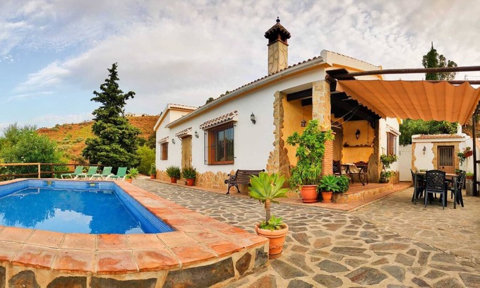 Competa Cottage | Cottage for 7 people with fabulous mountain views