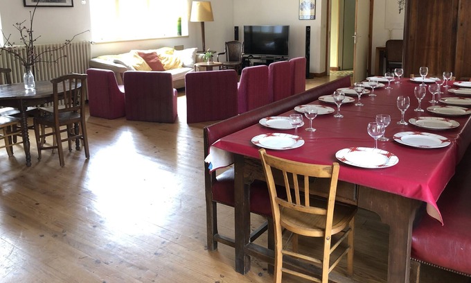 Saint-Antonin Noble Val House | COTTAGE 8-12 pers. SAINT-ANTONIN-NOBLE-VAL (200m²), private garden of 500m²