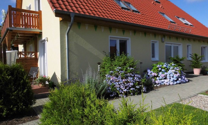 Altenkirchen House | Cottage near Cape Arkona, 10 km long sandy beach 0151-57333153