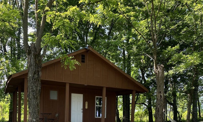 Madisonville Cabin | Cottage on the farm in rural TN