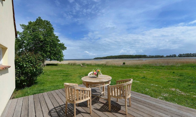 Grubnow Apartment | Cottage Remise for 6 persons with large terrace - Gut Grubnow Rügen