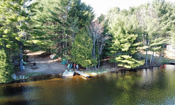 Irondale Cottage | Cottage ✳ Sauna ✳ 2 min walk to Tamarack Lake