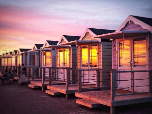 Lytham St. Anne's House | Cottage - Sleeps4 - PetFriendly - Garden - ByBeach