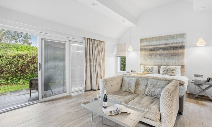 Brayford Hotel | Cottage Suite 5, Kentisbury Grange - a suite that sleeps 2 guests in 1 bedroom