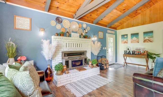 Mi-Wuk Village Cottage | Cottage w/Fire Pit & Grill in Mi-Wuk Village!