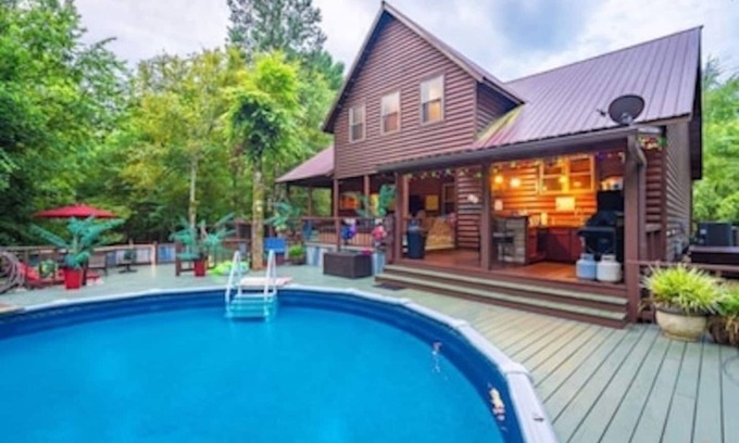Broken Bow Cabin | Country Cabana -Swimming Pool/Hot Tub/Sleeps 10