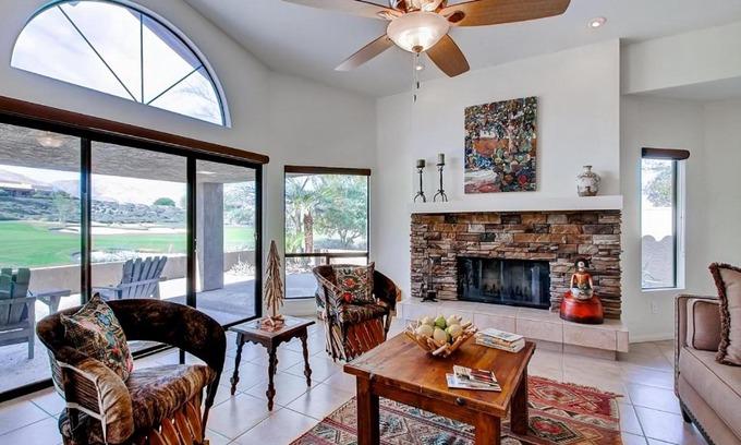 Borrego Springs House | Country Club Home 2 BR, 2 BA and Den about 1 Mi to Golf