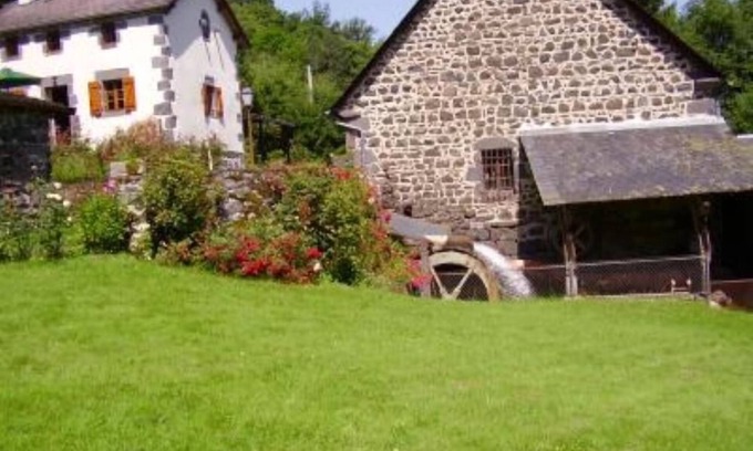 Saint-Pierre-le-Chastel Cottage | Country Cottage/Gite - PONTGIBAUD