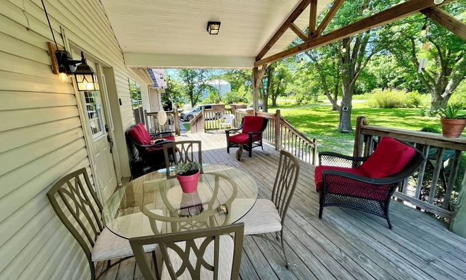 Halfway Other | Country Guest House in Quiet Mennonite Community - Family Friendly!