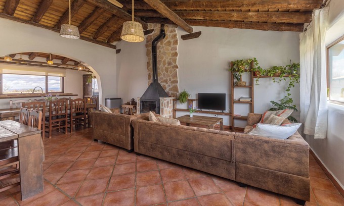 Santo Tome del Puerto House | Country House 'Conejo' with Mountain View, Private Garden and Wi-Fi