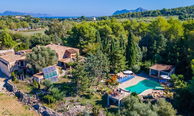 Alcudia Villa | Country House 'Ca Na Siona' with Mountain View, Private Pool, and Wi-Fi