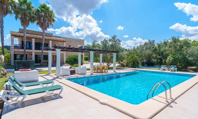 Alcudia Villa | Country House 'Ca Na Siona' with Private Pool, Wi-Fi and Air Conditioning