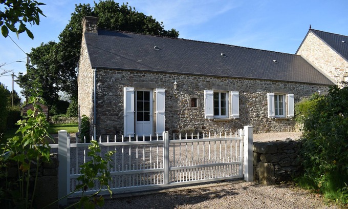 Le Mesnil-au-Val House | Country house in the heart of the Cotentin region Pets welcome