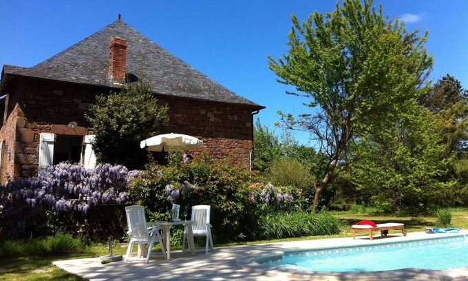 Noailhac House | Country House 'La Maison Rouge'
